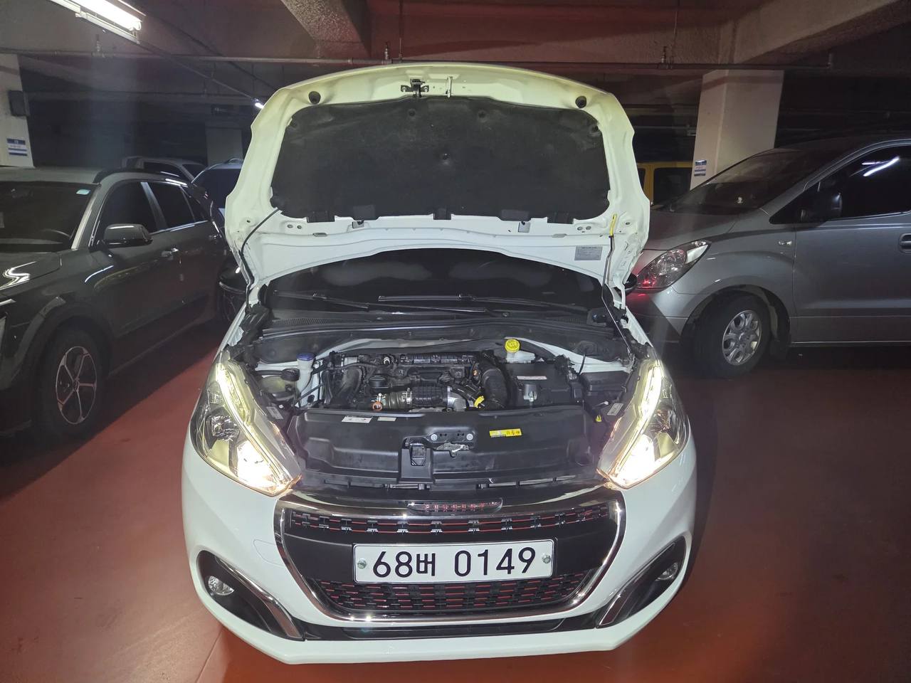 Peugeout 208 1.6 BlueHDi GT Line 9